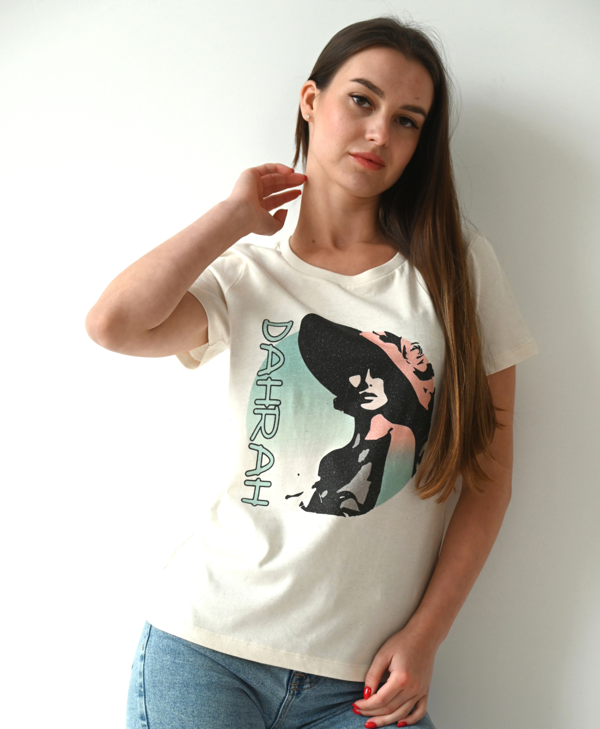 Organic cotton T-shirt with print of a beautiful confident lady with hat by Dahrah Darah Fashion.