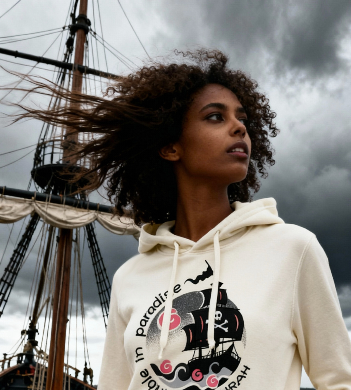 Dahrah organic sailing and surfing hoodie with print of pirate ship